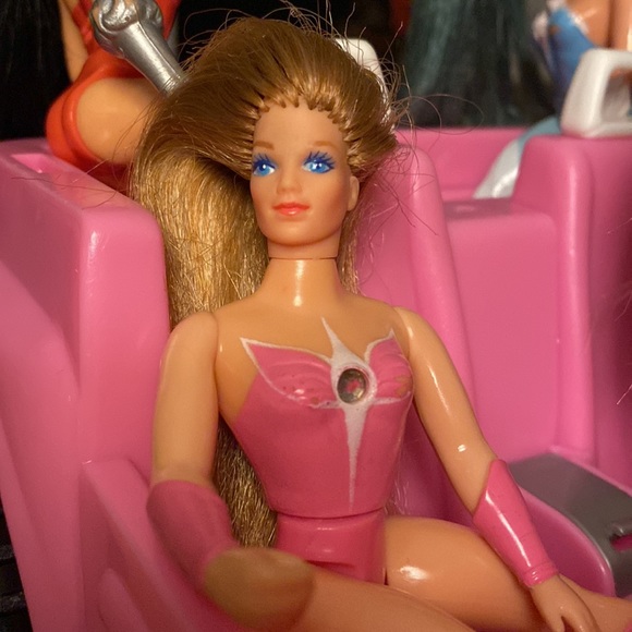 That Time She-Ra Stole Barbie’s Jeep - Picture 4 of 8